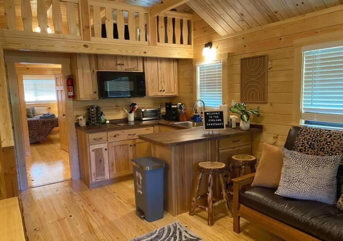 Serene 1Br Cabin Near Nc Z00 With Loft & Waterview Asheboro Kültér fotó
