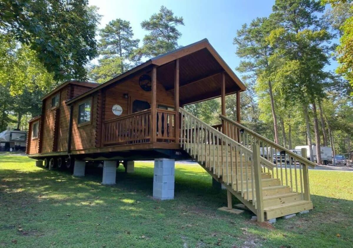 Serene 1Br Cabin Near Nc Z00 With Loft & Waterview Asheboro Kültér fotó