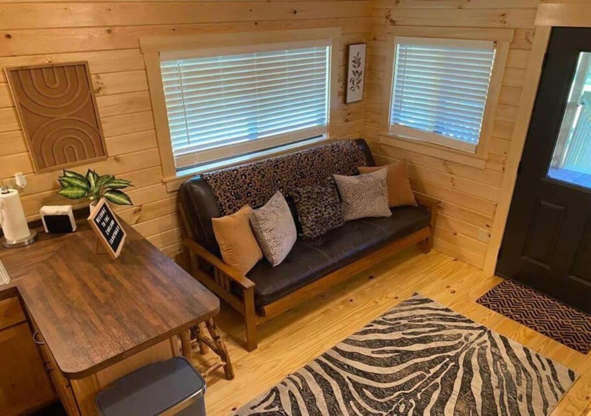 Serene 1Br Cabin Near Nc Z00 With Loft & Waterview Asheboro Kültér fotó